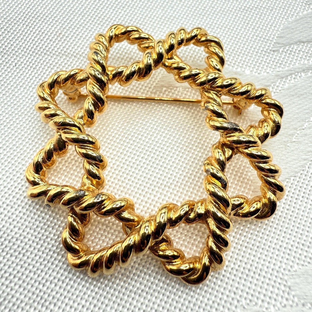 Vintage Gold Tone Rope Twist Knot 8 Pointed Star Mandala Brooch or Pin